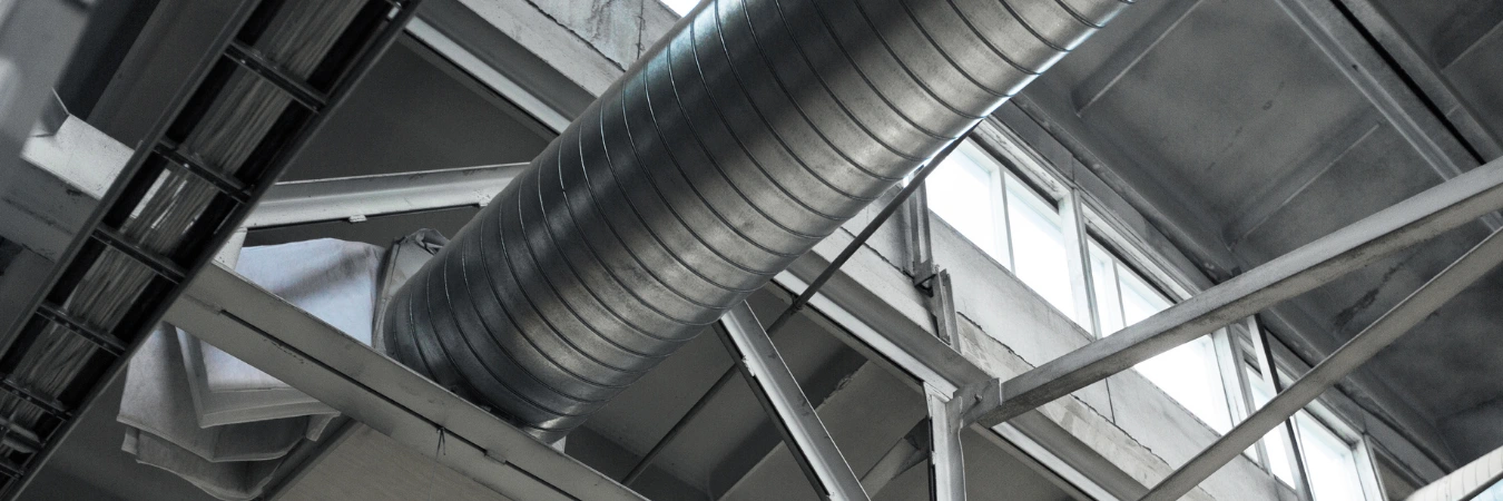 gri fabrika havalandırma boruları